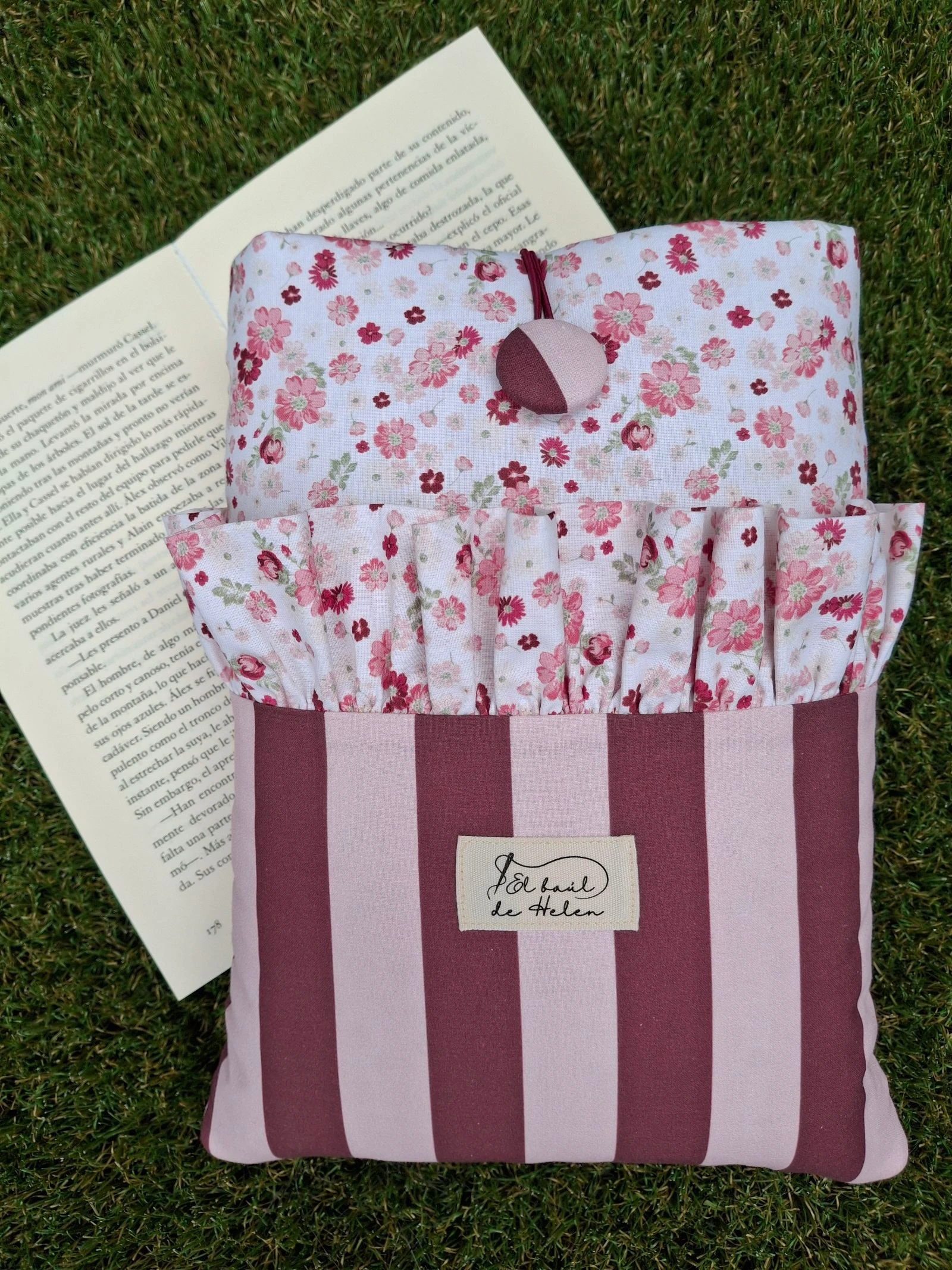 Funda para libro acolchada hecha a mano